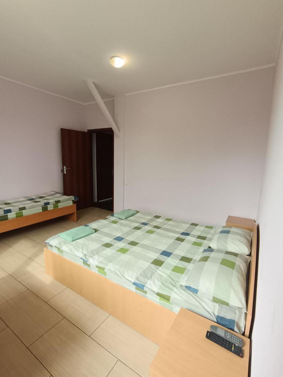 Green-Hotel Киев Экстерьер фото